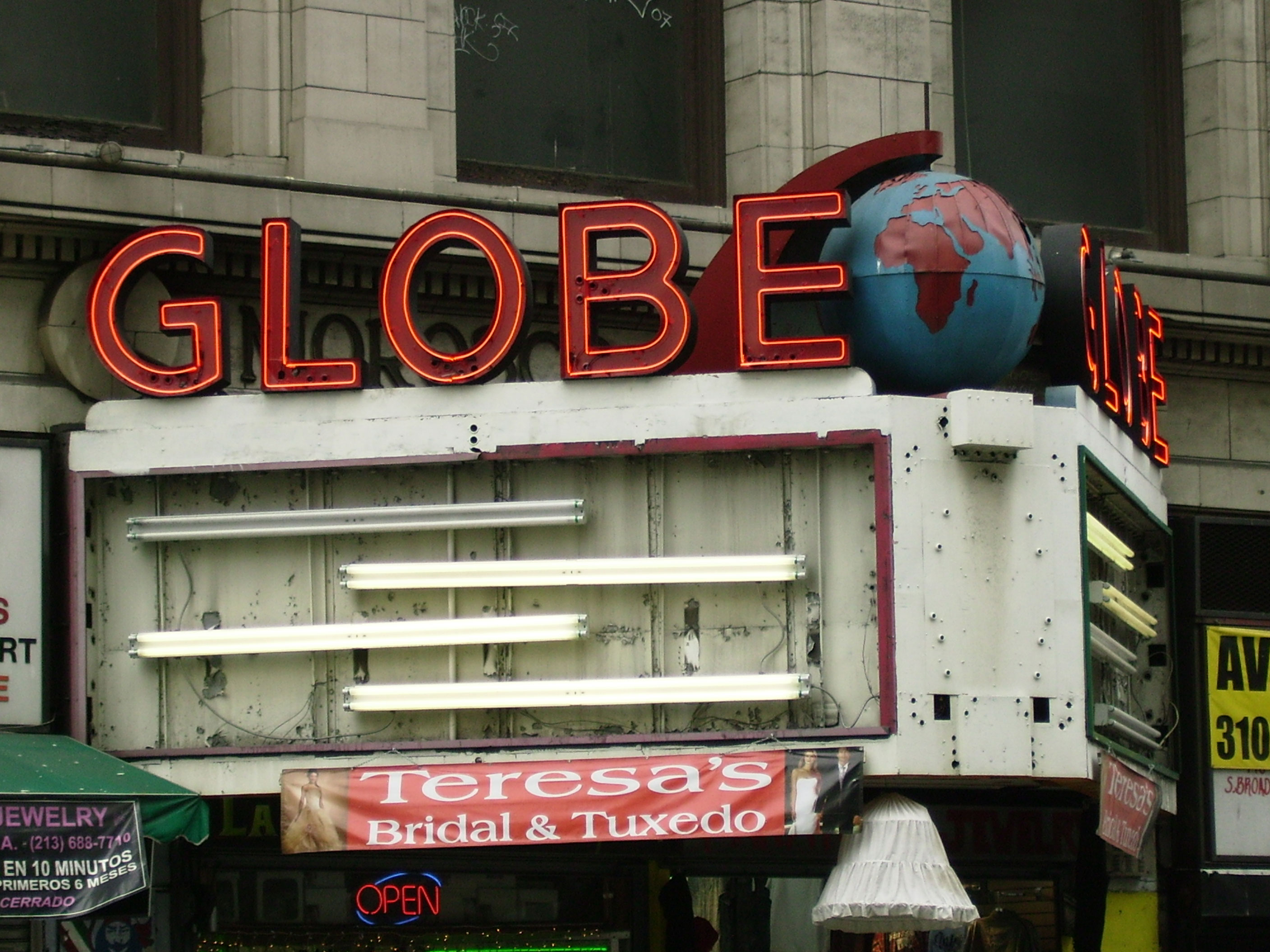 The Globe, Broadway Avenue, LA